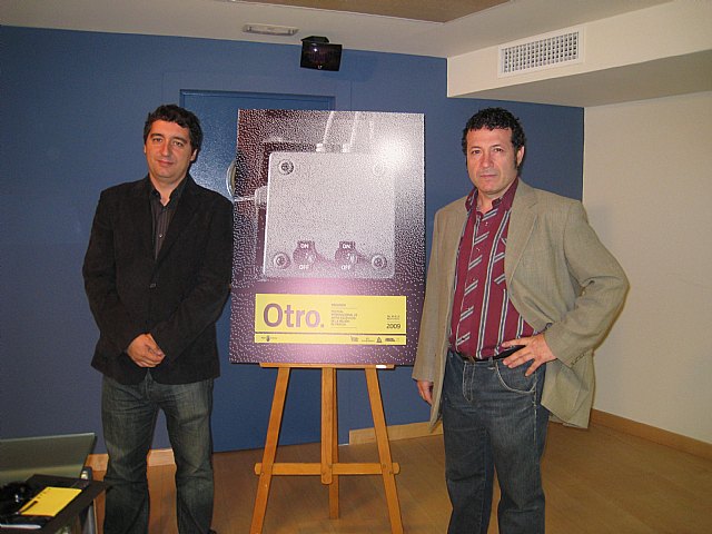 Una compañía murciana abre el Festival de Artes Escénicas Otro 2009, con ‘El hombre perla’ - 1, Foto 1