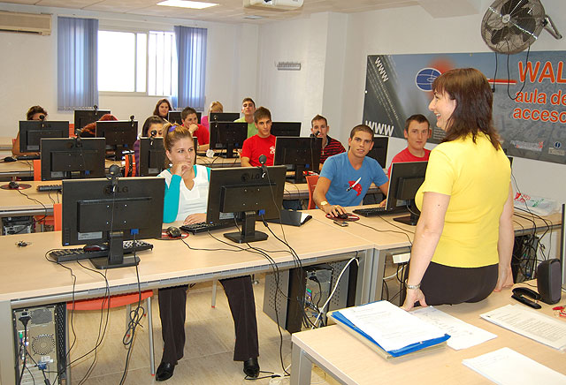 Lorquí  inicia un curso de cualificación profesional para auxiliares de oficina - 2, Foto 2