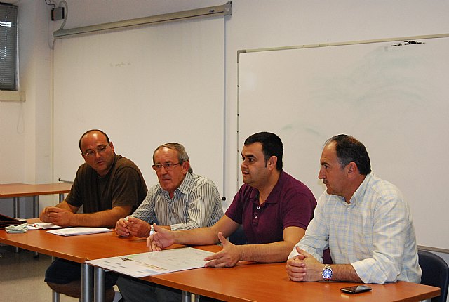 Autoridades municipales asisten a la Asamblea General de la Asociación de Transportistas del Bajo Guadalentín, Foto 3