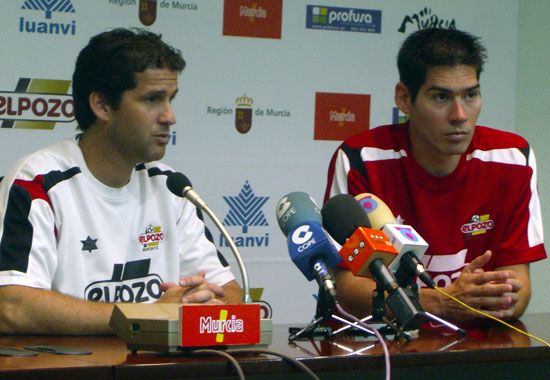 Duda y Kike Boned en rueda de prensa, Foto 1