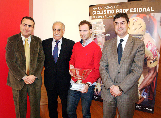 Alejandro Valverde recibió el premio Pedro González - 1, Foto 1