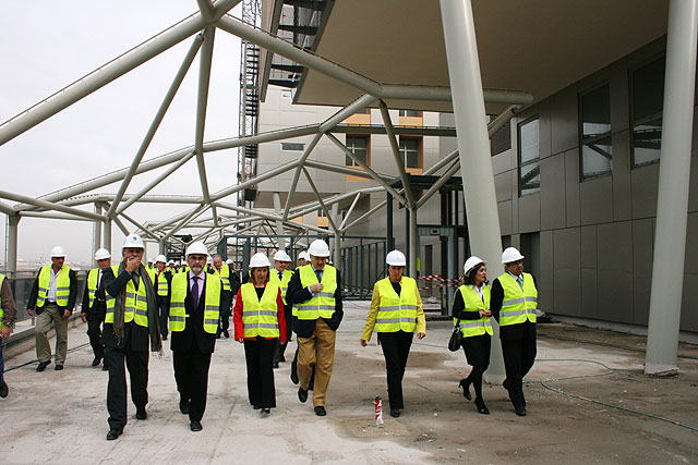 Valcárcel: “Murcia es la comunidad que más invierte en infraestructuras públicas sanitarias” - 2, Foto 2