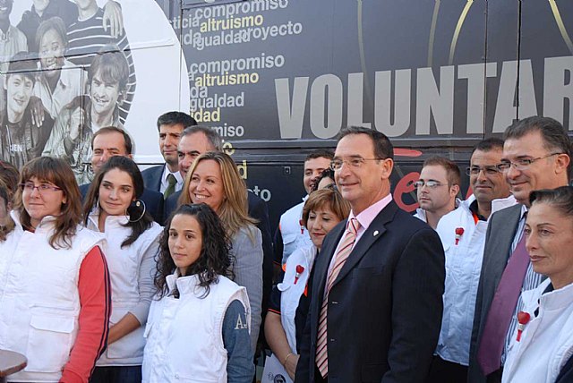 Mañana llega a Alcantarilla el Autobús del Voluntariado con la campaña de promoción y sensibilización del voluntariado - 1, Foto 1