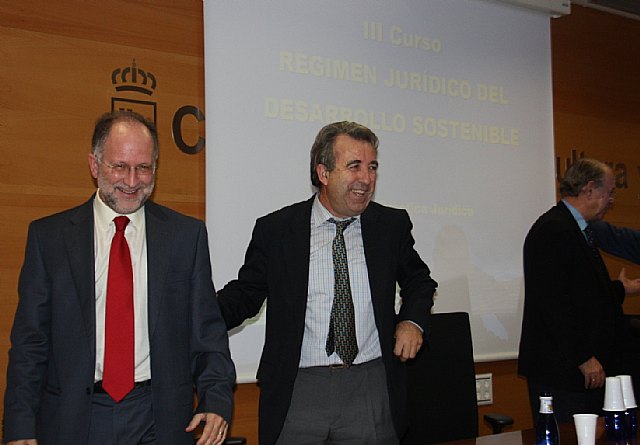 Cerdá  clausura el III Curso sobre ‘Régimen jurídico del desarrollo sostenible’ - 1, Foto 1