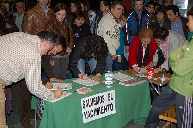 Nuevo abrazo multitudinario a San Esteban - 2, Foto 2