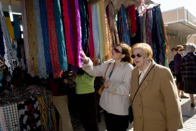 El Mercadillo Artesanal de Navidad abre sus puertas - 3, Foto 3