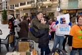 Regalarn abrazos para celebrar el viernes el Da Internacional del Voluntariado