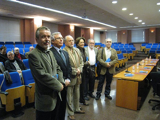 Presentación del libro-documental 'Los sentimientos y las vidas' del murciano Pedro García Montalvo - 1, Foto 1