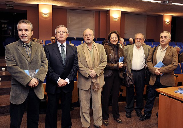 Un libro-documental repasa la trayectoria del novelista Pedro García Montalvo - 4, Foto 4