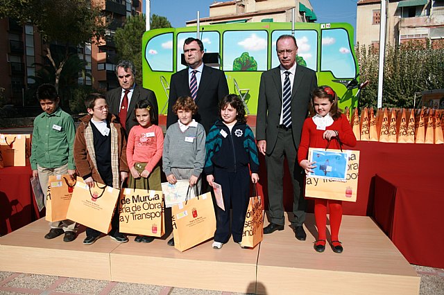 La Comunidad Autónoma premia a 160 escolares por sus trabajos sobre la utilización de las energías renovables en la Región - 2, Foto 2