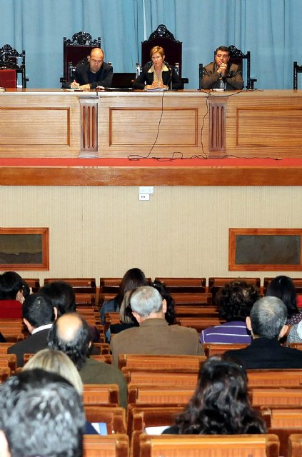 La Universidad de Murcia informó a profesores de Secundaria sobre las nuevas pruebas de acceso - 2, Foto 2