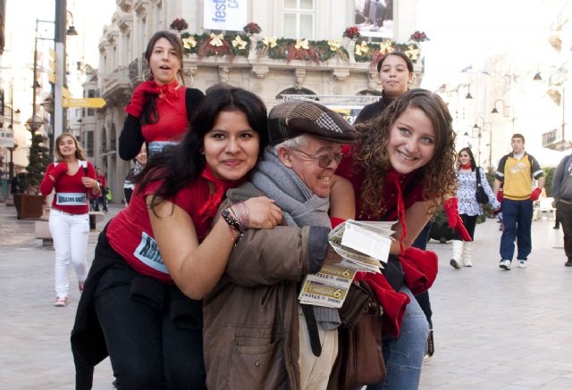 Abrazos para todos por el Día Internacional del Voluntariado - 2, Foto 2