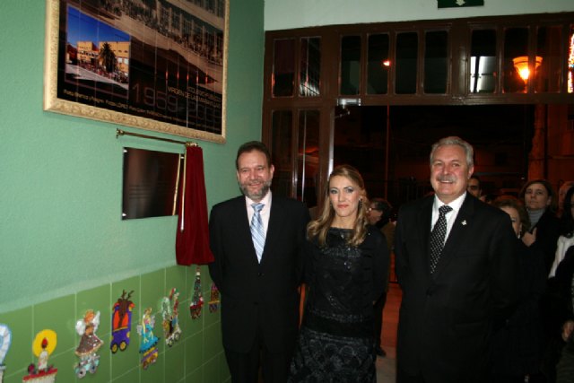 Sotoca descubre la placa de la ‘Pizarra de Plata’, concedida al colegio Virgen de las Maravillas - 1, Foto 1