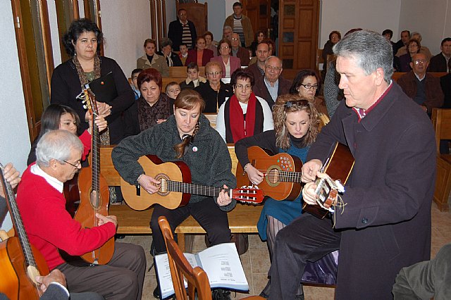 La Rondalla y Coros de Lorquí le cantó a la Navidad en La Anchosa - 1, Foto 1