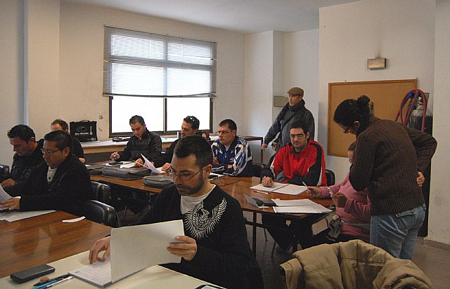 Lorquí  forma a 15 desempleados como instaladores de sistemas fotovoltaicos y eólicos - 1, Foto 1