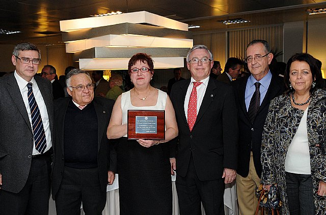 La Universidad de Murcia rindió un homenaje a María Victoria Gómez por su jubilación - 1, Foto 1
