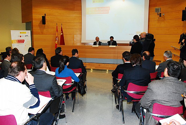 Medio centenar de empresas que invierten en la Región participan en una jornada para analizar la financiación de sus iniciativas - 1, Foto 1