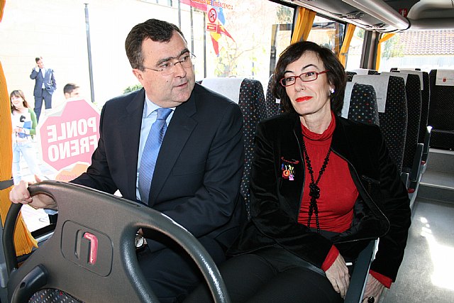 La Comunidad aumenta en más de 5.800 las plazas con cinturones de seguridad en autobuses escolares de la Región - 1, Foto 1