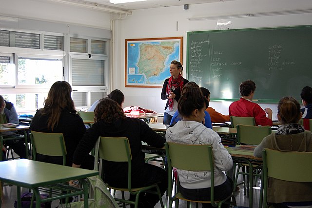 Los alumnos del IES Villa de Alguazas aprenden convivencia escolar - 1, Foto 1