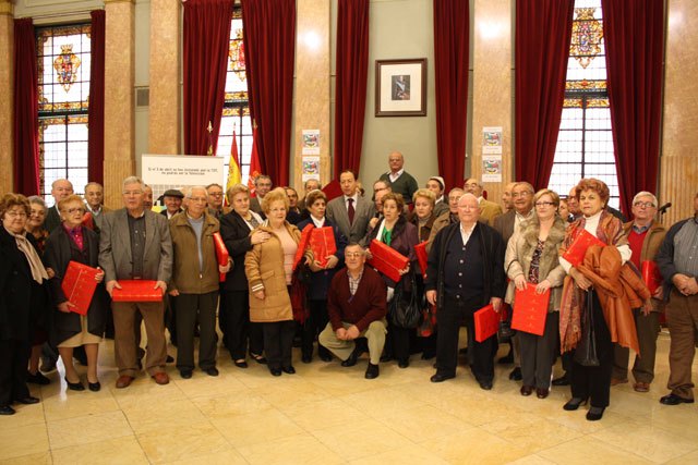 El Ayuntamiento evita que los centros sociales de mayores sufran el apagón analógico de sus televisores - 2, Foto 2