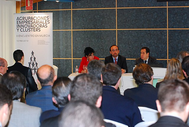 Marín aboga por la cooperación empresarial durante la celebración del Encuentro Nacional de Clusters - 2, Foto 2