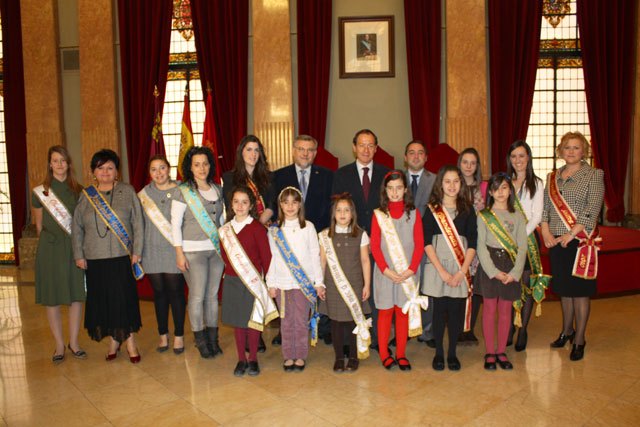 El Alcalde recibe a las candidatas a Abanderada de la Fiesta de Moros y Cristianos - 2, Foto 2