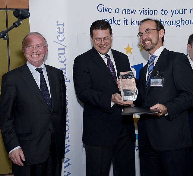 La Comunidad recibe el premio ‘Región Europea Emprendedora 2011´ que concede el CDR - 1, Foto 1