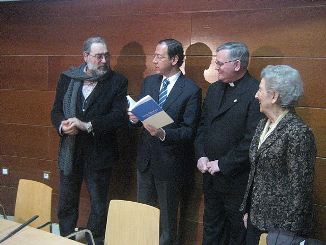 Miguel Ángel Cámara presenta una nueva biografía sobre el Alcalde de Murcia, Francisco Martínez García - 1, Foto 1