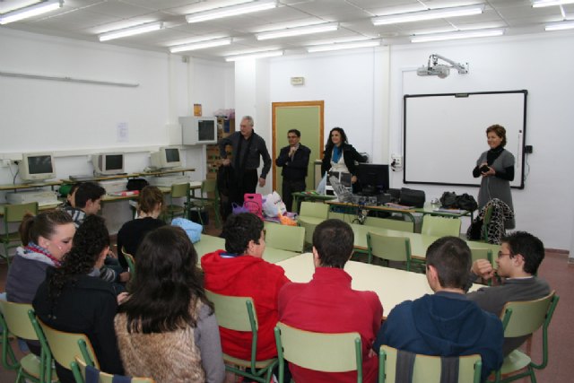 Alumnos de 3º de ESO montan una empresa - 2, Foto 2