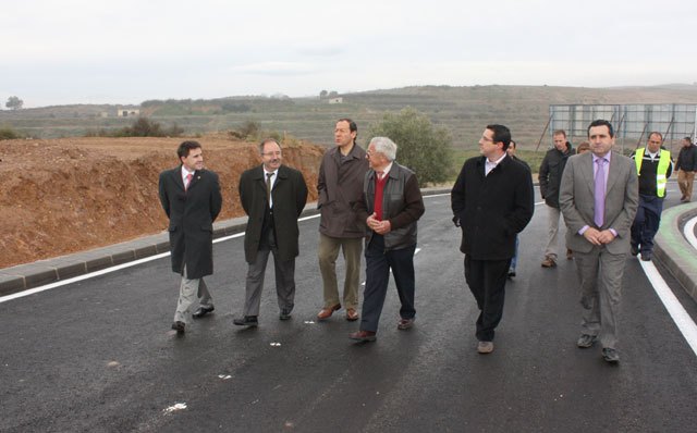 El Ayuntamiento de Murcia mejora las comunicaciones en la zona norte con la transformación de un deteriorado vial agrícola en una carretera de 4 carriles - 1, Foto 1