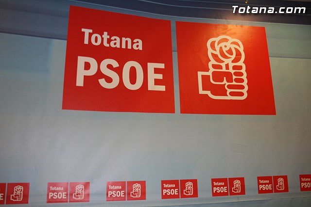 Los socialistas critican la ausencia del concejal de Personal Roque Molina de las negociaciones con los sindicatos, Foto 1
