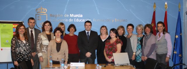 Profesores de cinco países europeos visitan la Región para conocer el sistema integrado de formación profesional - 1, Foto 1