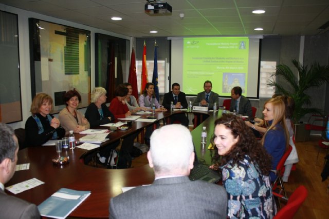 Profesores de cinco países europeos visitan la Región para conocer el sistema integrado de formación profesional - 2, Foto 2