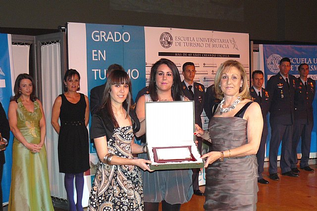 La XLI Gala del Turismo premia con las ‘Palomas’ al Real Casino de Murcia, 7 RM y la Patrulla Águila - 3, Foto 3