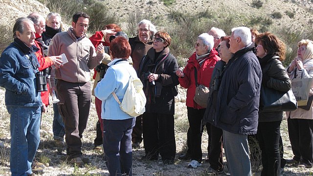 25 personas del Programa de Mayores de La Caixa visitan el Aula de Naturaleza ‘Rambla Salada’ - 1, Foto 1