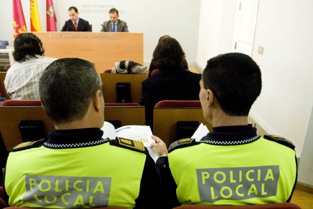 La mayor presencia policial reduce en un 5 por ciento los accidentes de tráfico - 1, Foto 1