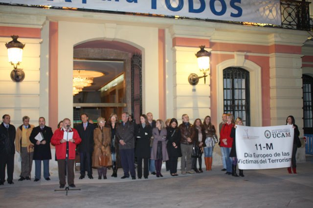 Cámara acude a la convocatoria de la Asociación de Víctimas del Terrorismo en la conmemoración del VI aniversario del 11-M - 1, Foto 1