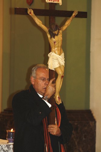 Mons. Lorca Planes participa en el Vía Crucis por las Familias de Cartagena - 2, Foto 2