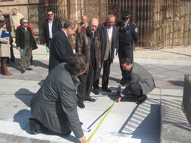 Calles y plazas a punto para los desfiles procesionales de la Semana Santa murciana - 1, Foto 1