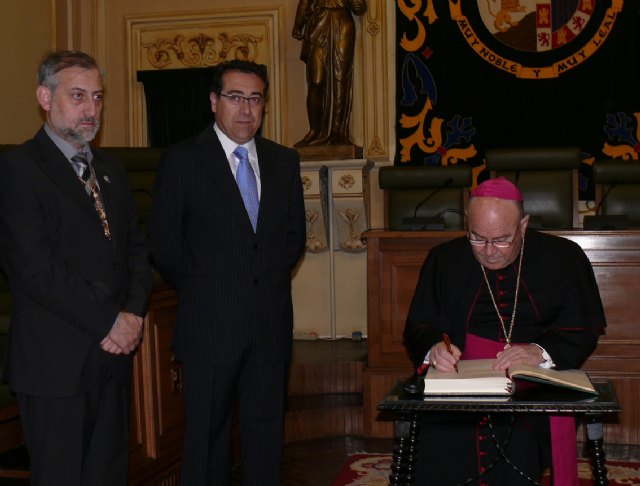 El arzobispo de Zaragoza, Manuel Ureña Pastor pregonó  la Semana Santa de Jumilla - 4, Foto 4