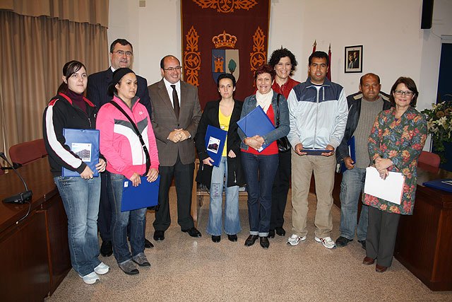 La Comunidad hace entrega de ocho viviendas de promoción pública en Puerto Lumbreras rehabilitadas a través del Plan ‘Repara’ - 1, Foto 1