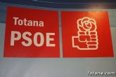 El PSOE cree que los populares deberían aclarar si el alcalde está expulsado del PP o continúa dirigiéndolo