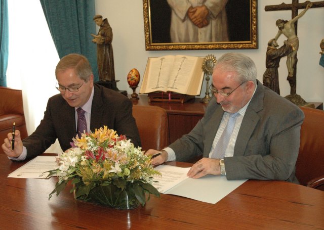 La UCAM firma un convenio de colaboración con el I.E.S El Palmeral, de Orihuela - 1, Foto 1