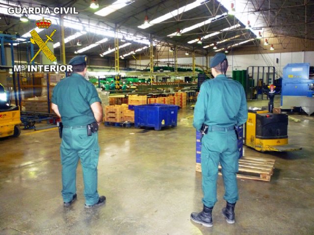 La Guardia Civil ha desmantelado un grupo delictivo dedicado al hurto de alimentos en el Campo de Cartagena - 1, Foto 1