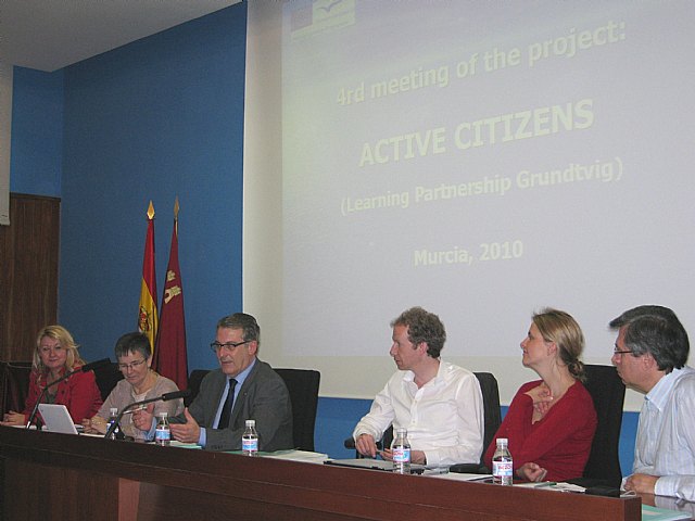 Expertos europeos se reúnen en Murcia para mejorar la calidad de la educación en consumo - 2, Foto 2