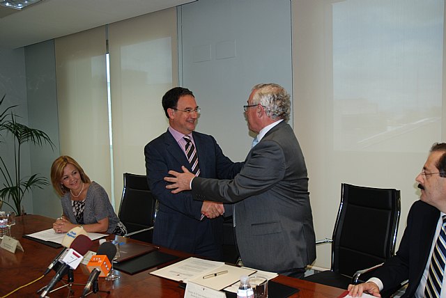 Mayores y universitarios participarán junto al IMAS en un Proyecto de Intervención Intergeneracional - 1, Foto 1