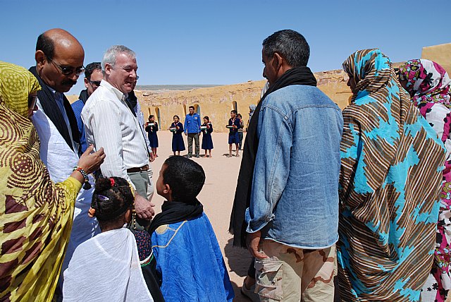 Valcárcel promueve durante su visita al Sahara  una mayor participación de los sanitarios murcianos en proyectos solidarios - 1, Foto 1