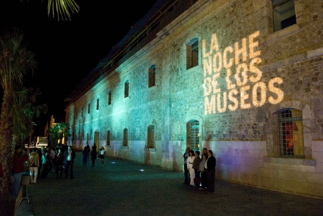 La Noche de los Museos congregó a miles de personas en las calles - 1, Foto 1