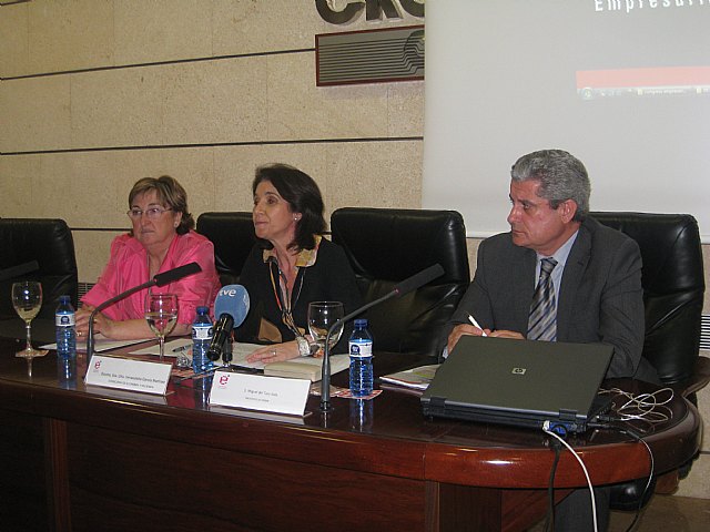 García destaca la apuesta de las empresarias de la Región para lograr la plena incorporación de la mujer a las Tecnologías de la Información - 1, Foto 1