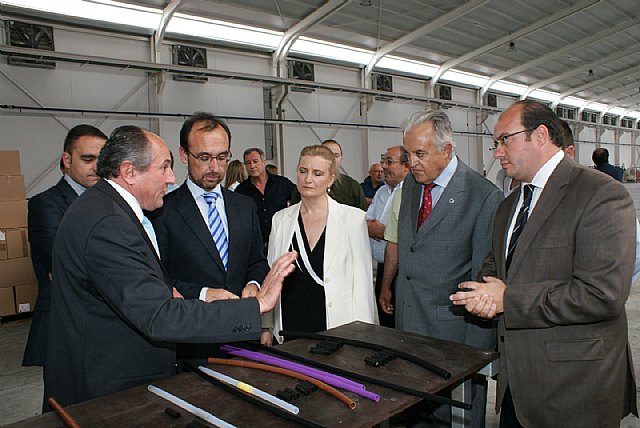 Marín y Sánchez inauguran las nuevas instalaciones de Extruline Systems con capacidad para 16 líneas de producción - 2, Foto 2